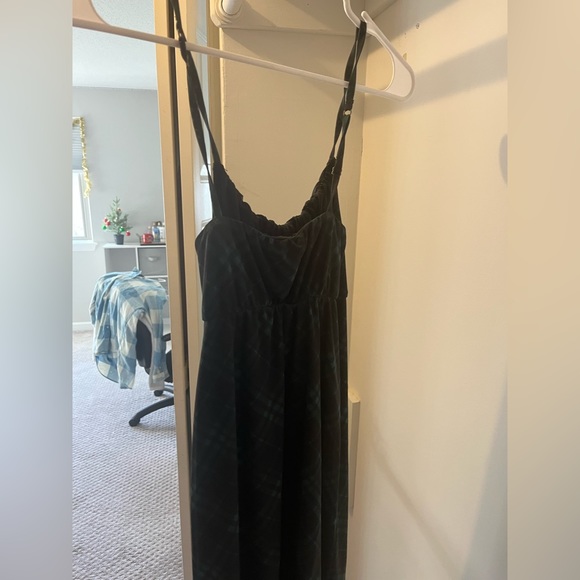 Hollister Holiday Mini Dress - Picture 3 of 6